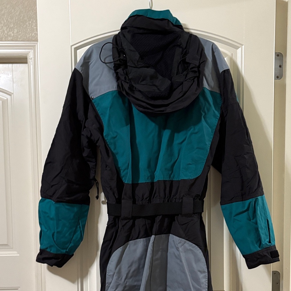 The North Face Black and Teal Outdoor Suit - Picture 12 of 16